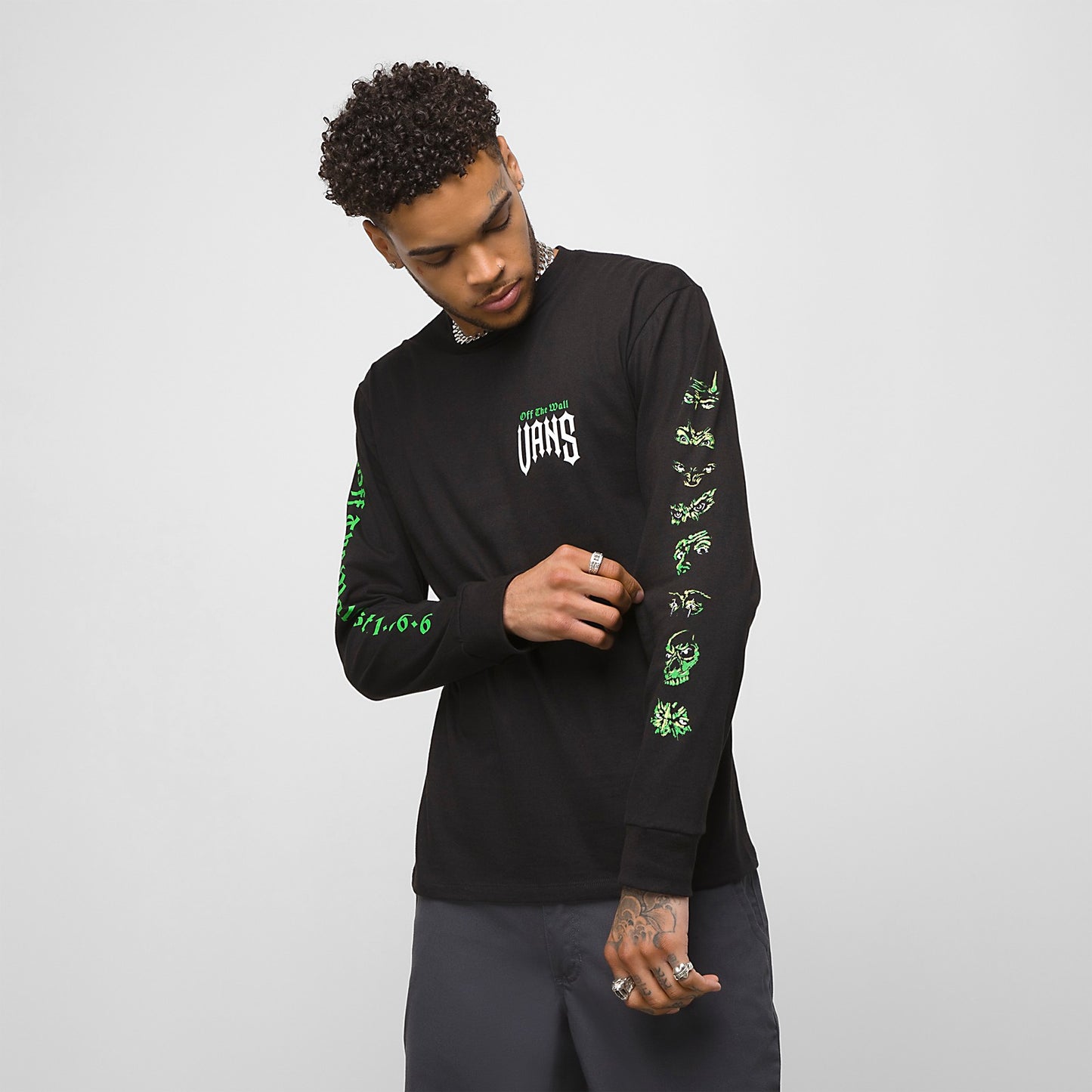 Vans Men's Long Sleeve T-Shirt, (Eyes In The Dark) Black