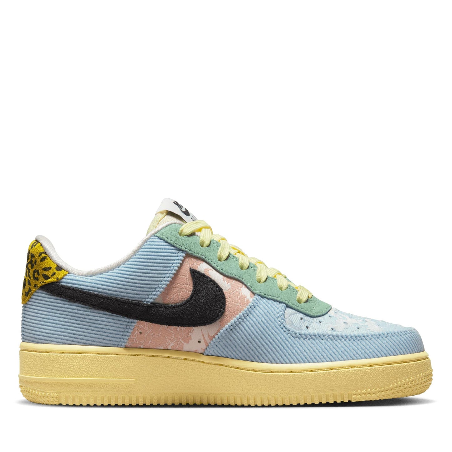 Nike Women's Air Force 1 '07
